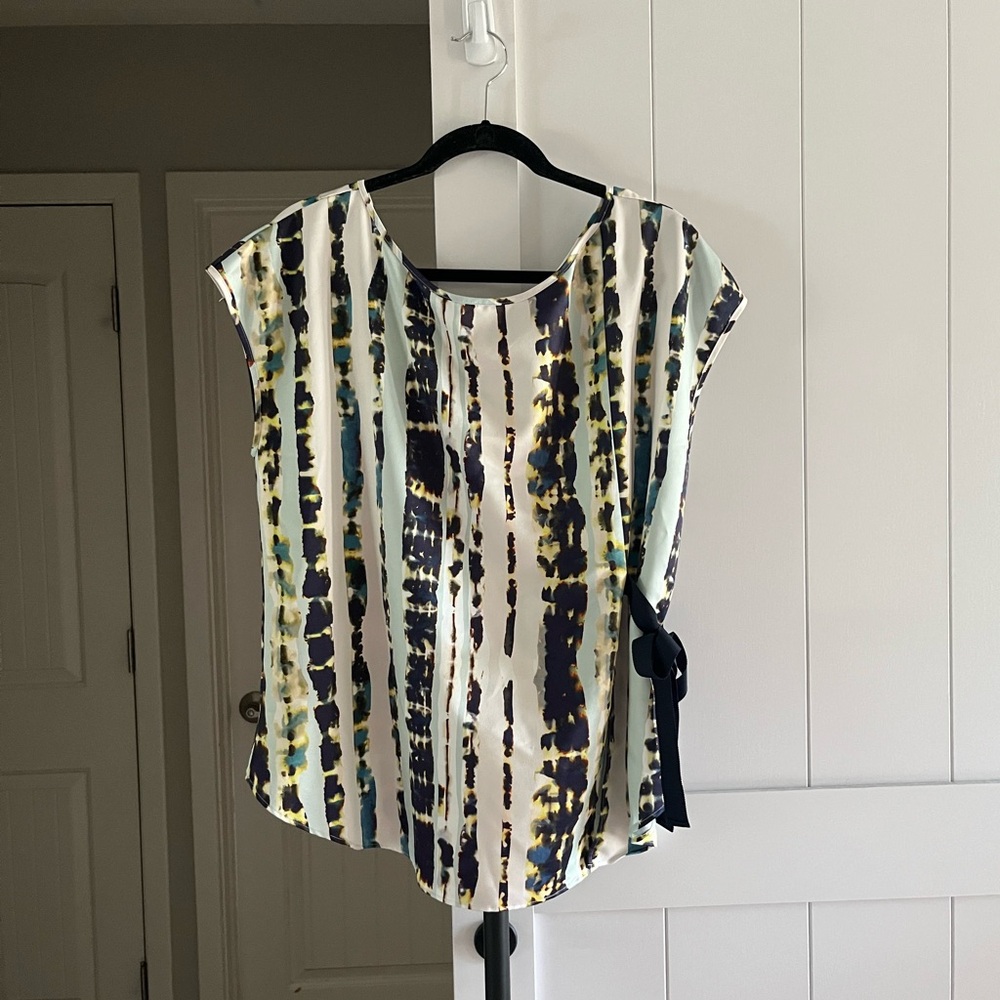 Lysse New York Capped Sleeved Top